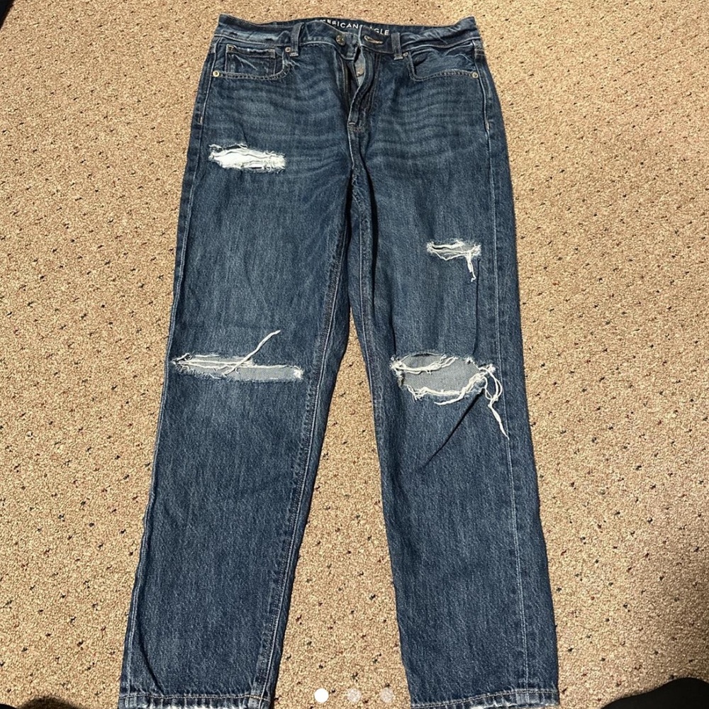 American Eagle mom jeans. Size 6